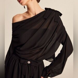 Semi-Sheer Chiffon One-Shoulder Bow Detail Skirt/shorts Set